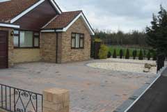 standard Formpave golden brindle blocks with charcoal border